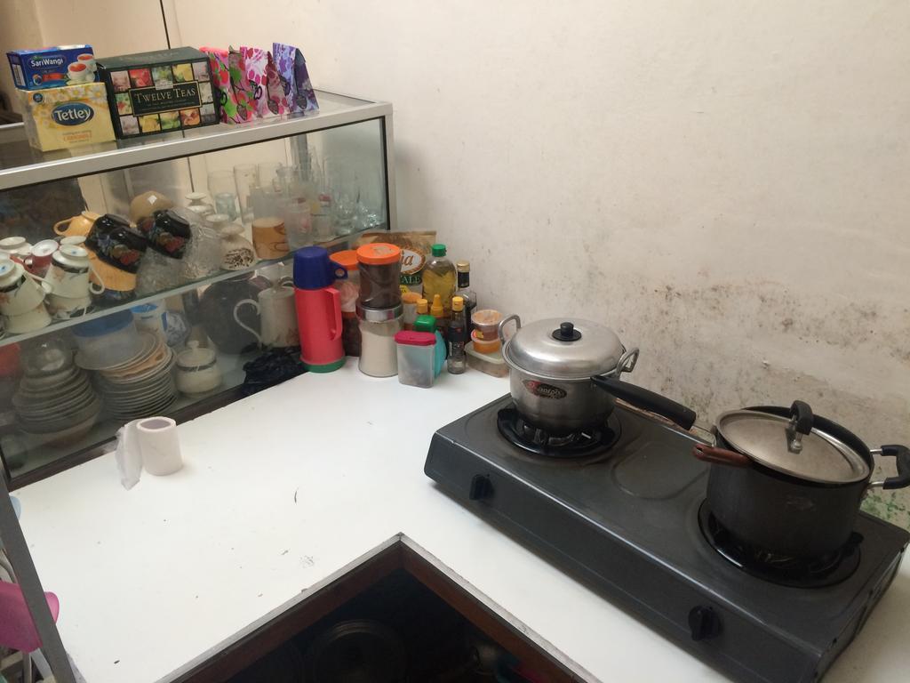 Jeges Homestay Сенггиги Экстерьер фото