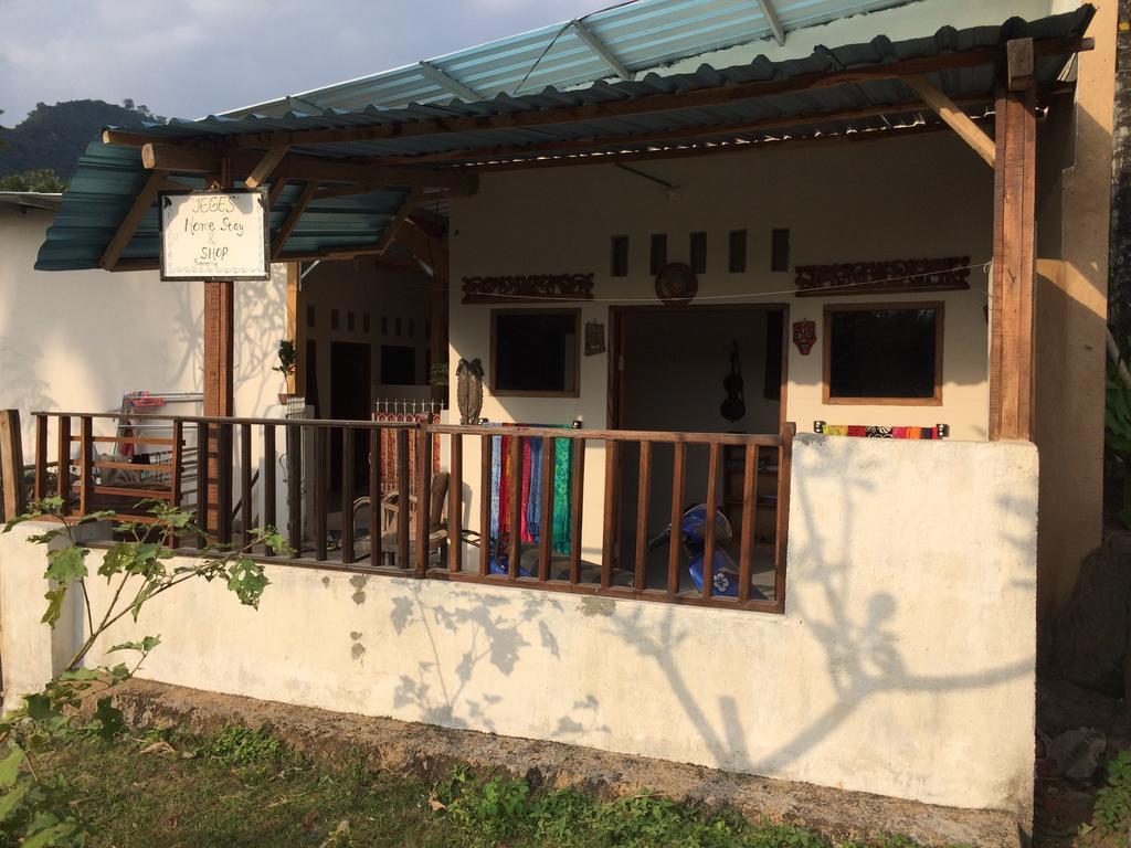 Jeges Homestay Сенггиги Экстерьер фото